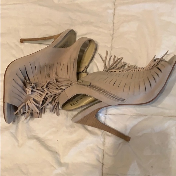 Suede fringe heels - Picture 3 of 3